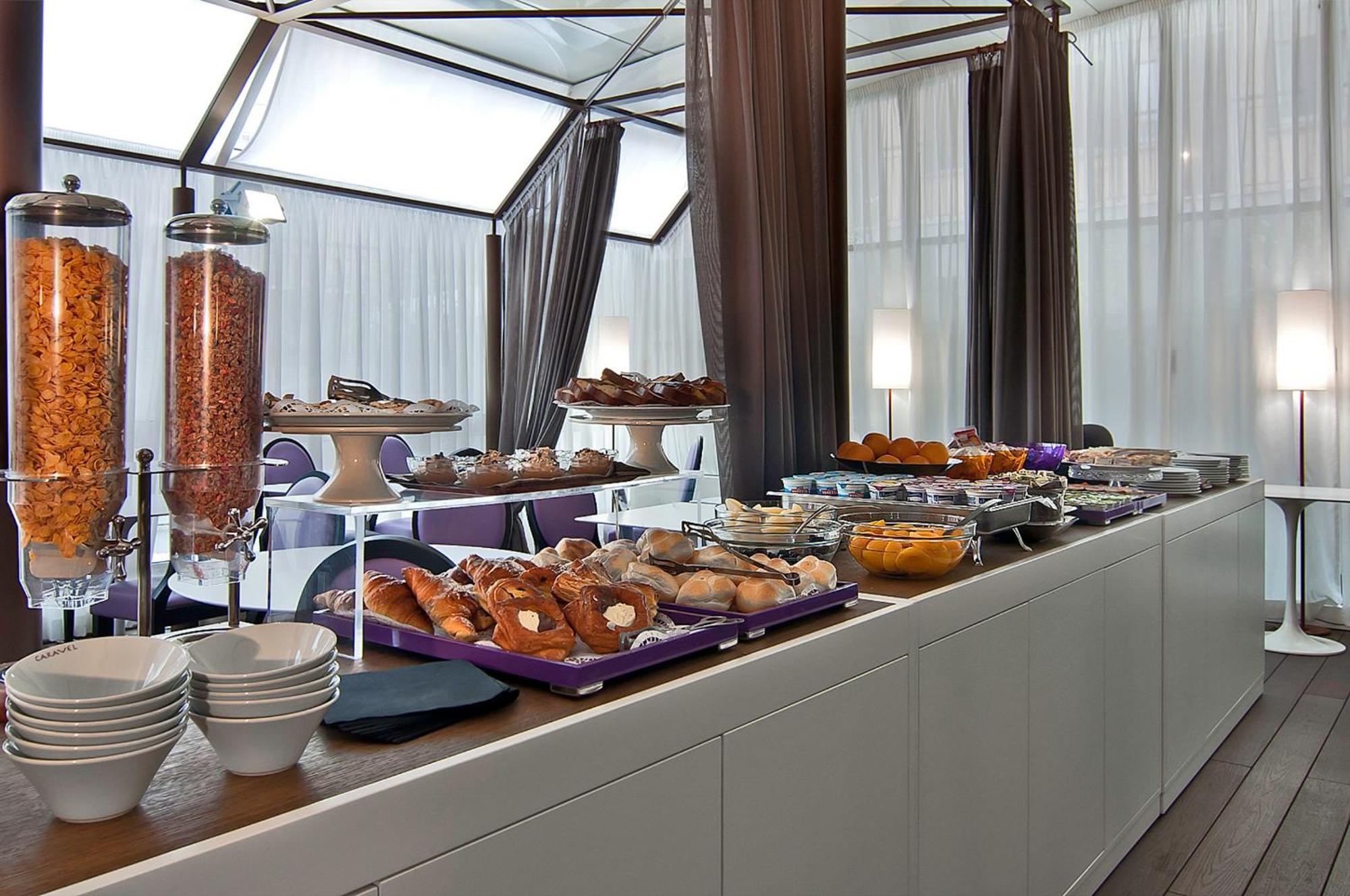 Hotell Caravel 4*