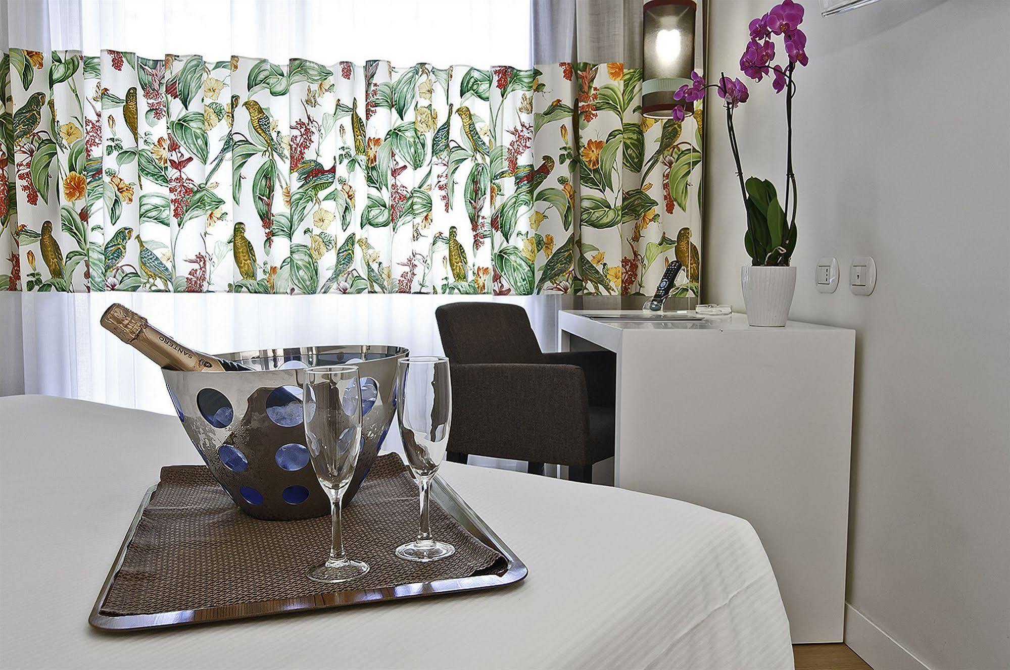 Hotell Caravel 4*