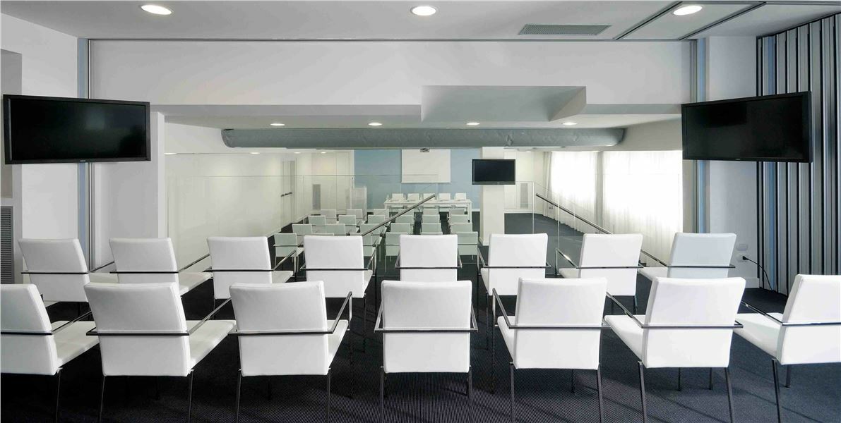 Hotell Caravel 4*